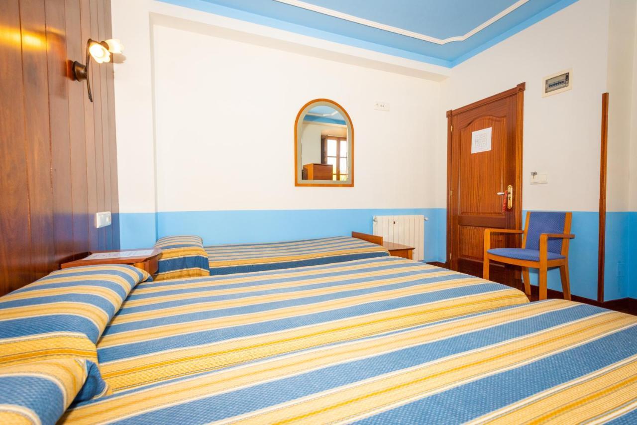 Hotel Castillo De Gauzon Салинас Екстериор снимка