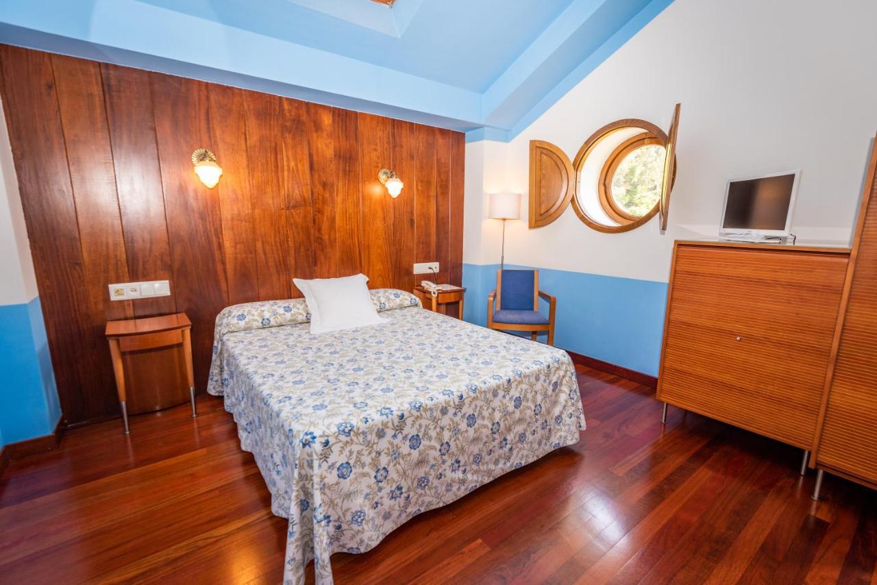 Hotel Castillo De Gauzon Салинас Екстериор снимка