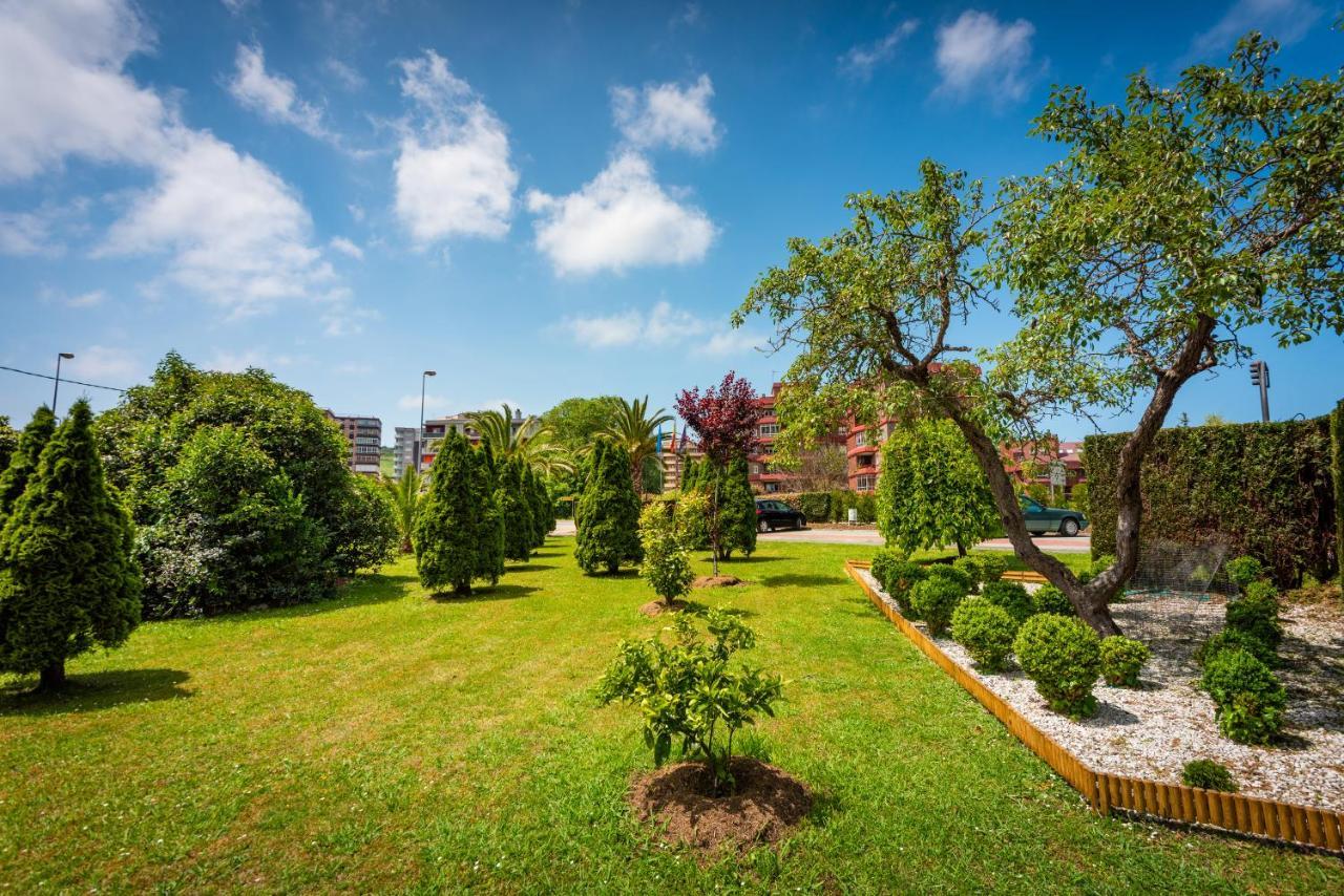 Hotel Castillo De Gauzon Салинас Екстериор снимка